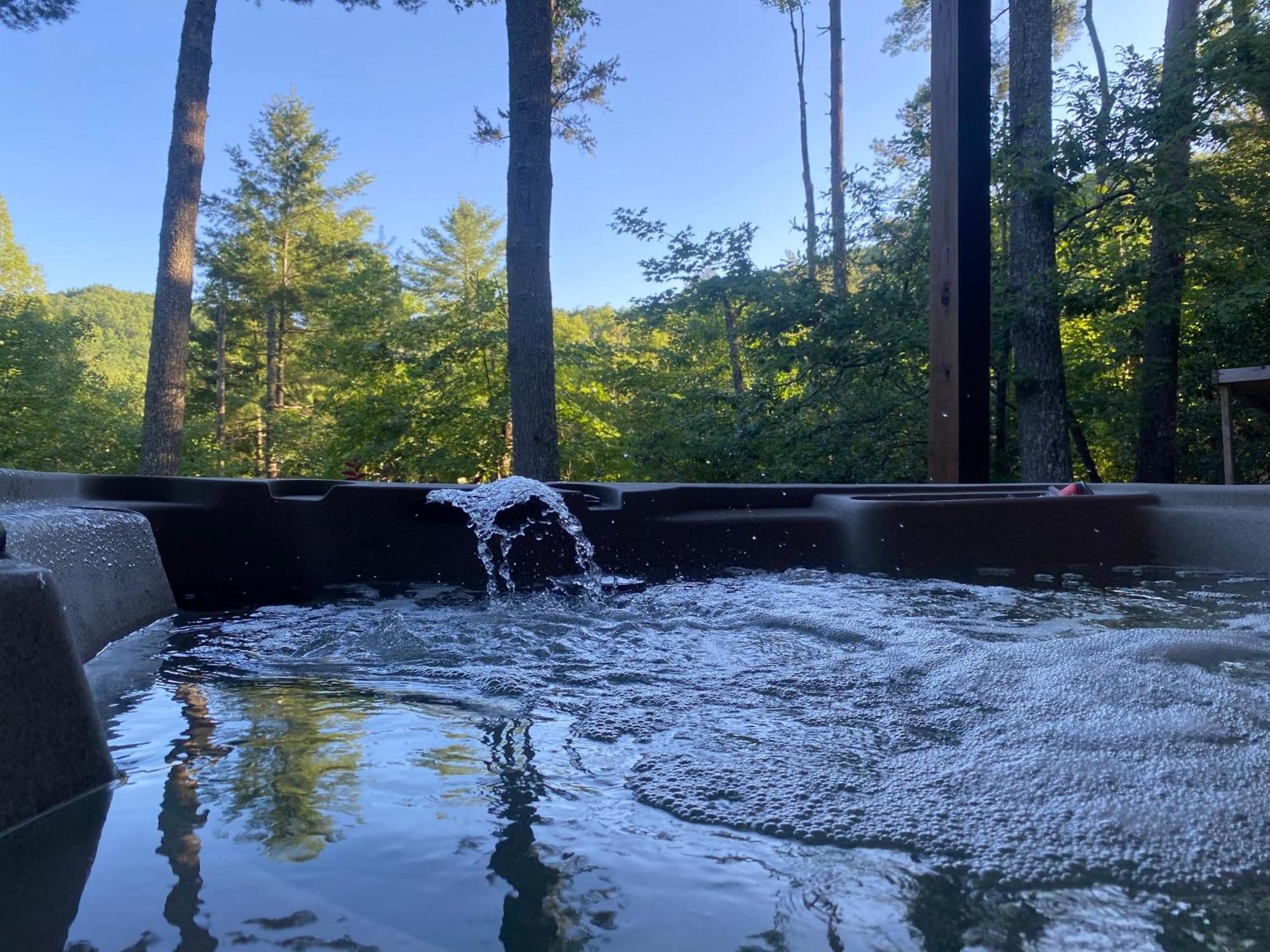 Villa The Cozy Lazy Laurel With Year-Round Mountain Views, Hot Tub, Fire Pit à Cherry Log Extérieur photo