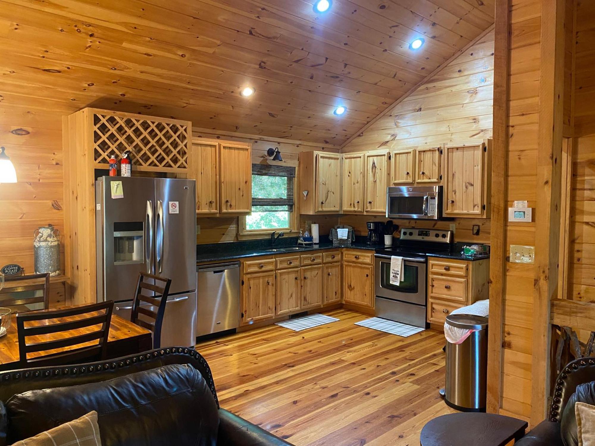 Villa The Cozy Lazy Laurel With Year-Round Mountain Views, Hot Tub, Fire Pit à Cherry Log Extérieur photo