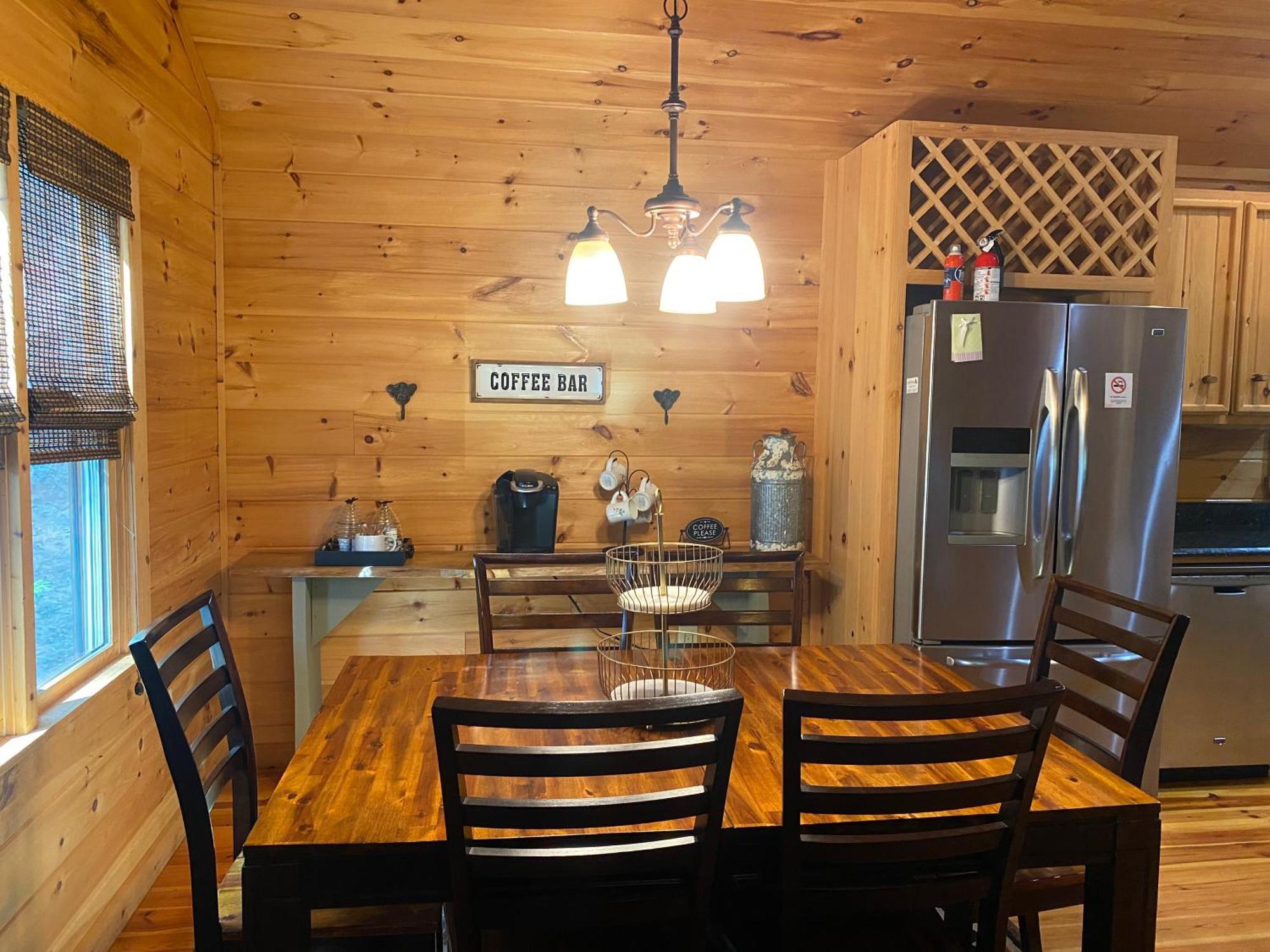 Villa The Cozy Lazy Laurel With Year-Round Mountain Views, Hot Tub, Fire Pit à Cherry Log Extérieur photo