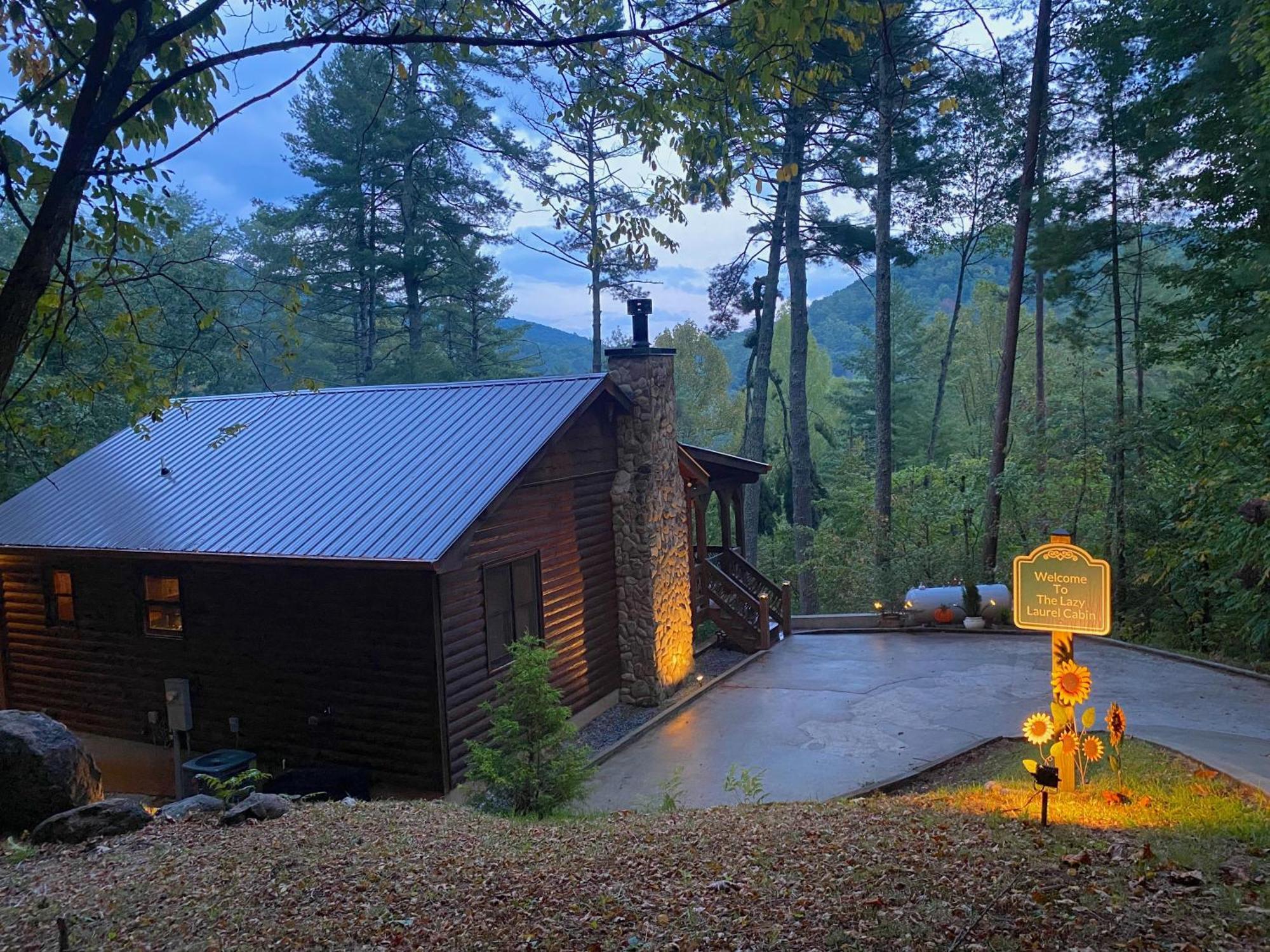 Villa The Cozy Lazy Laurel With Year-Round Mountain Views, Hot Tub, Fire Pit à Cherry Log Extérieur photo